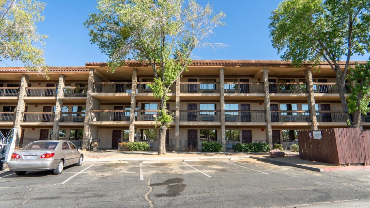 G T Hotels Inn & Suites Extended Stay Victorville Exterior photo