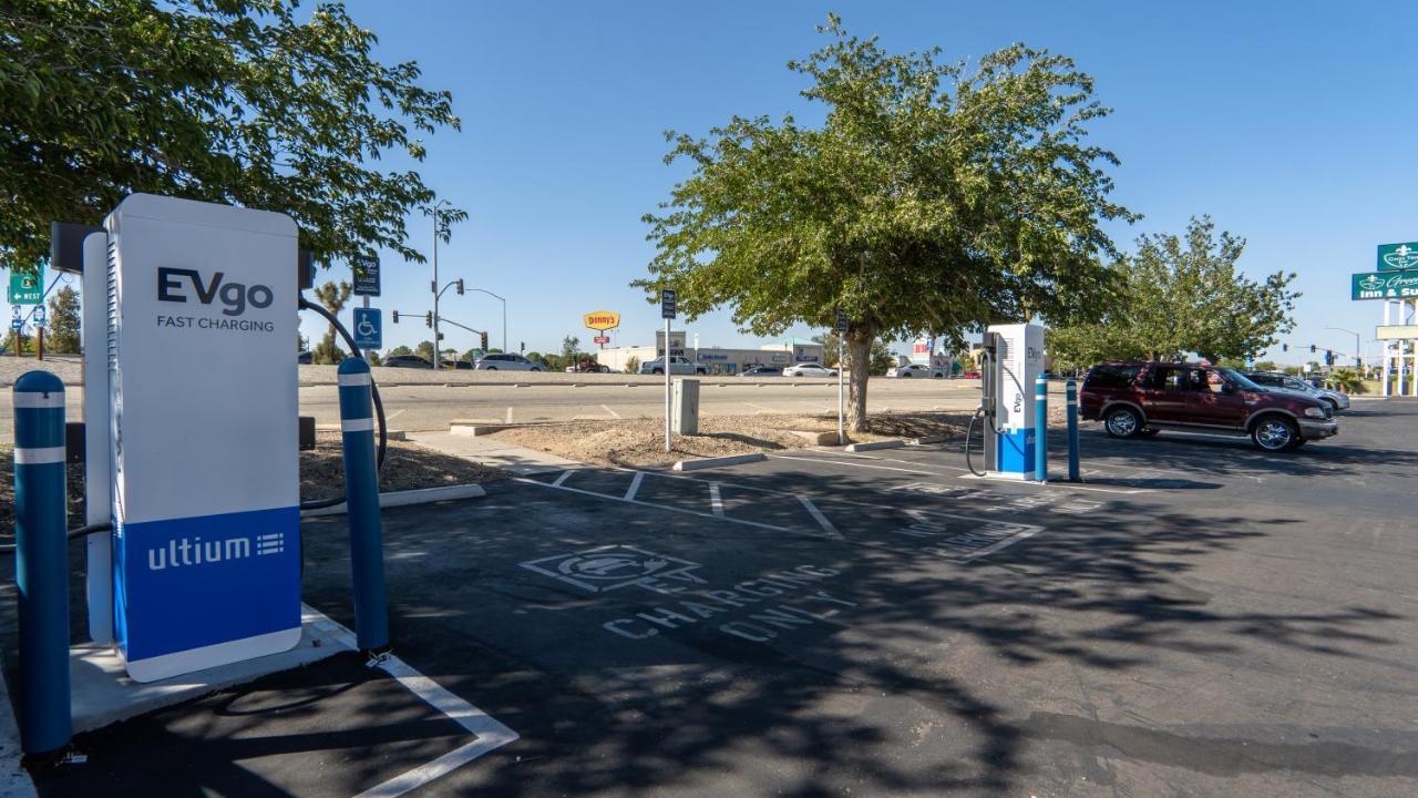 G T Hotels Inn & Suites Extended Stay Victorville Exterior photo